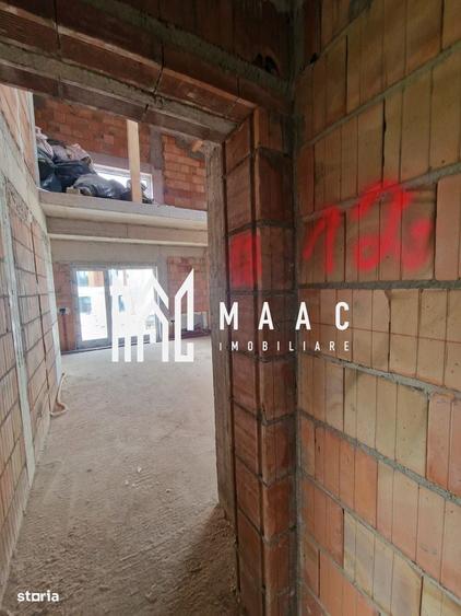 Apartament cu 4 camere în Cristian