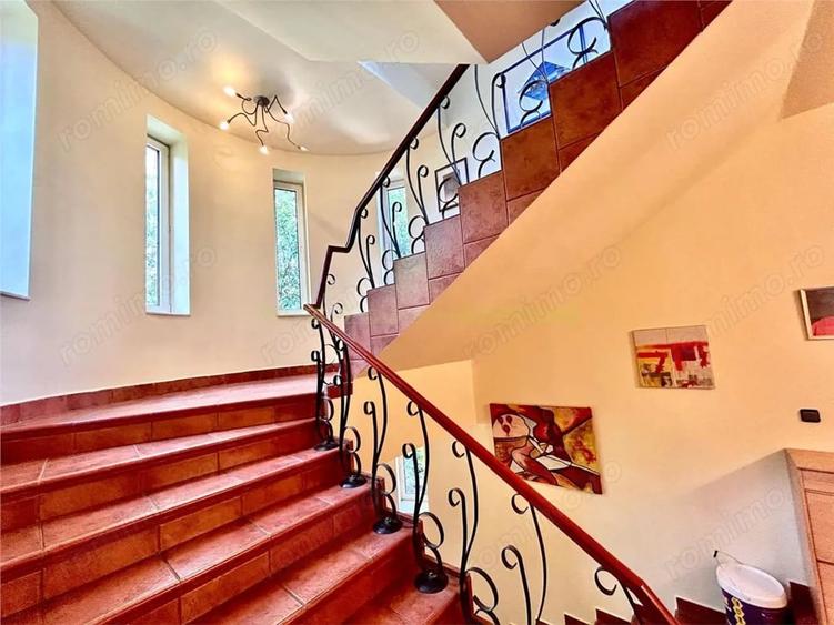 Casă cu 3 camere cu Teren 3350 Mp în Baciu