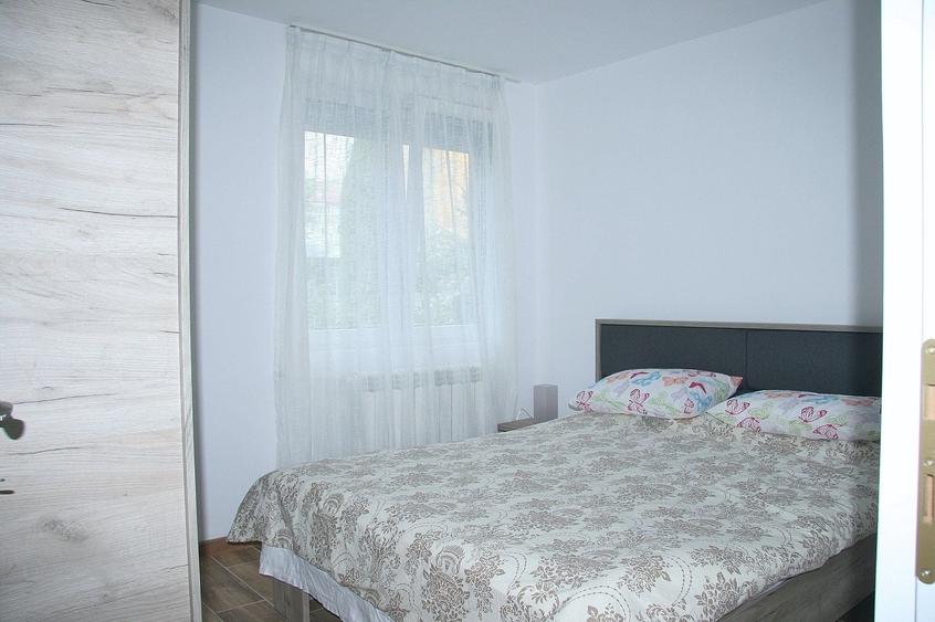 Apartament cu 2 camere semidecomandat, mobilat în Centrul Civic