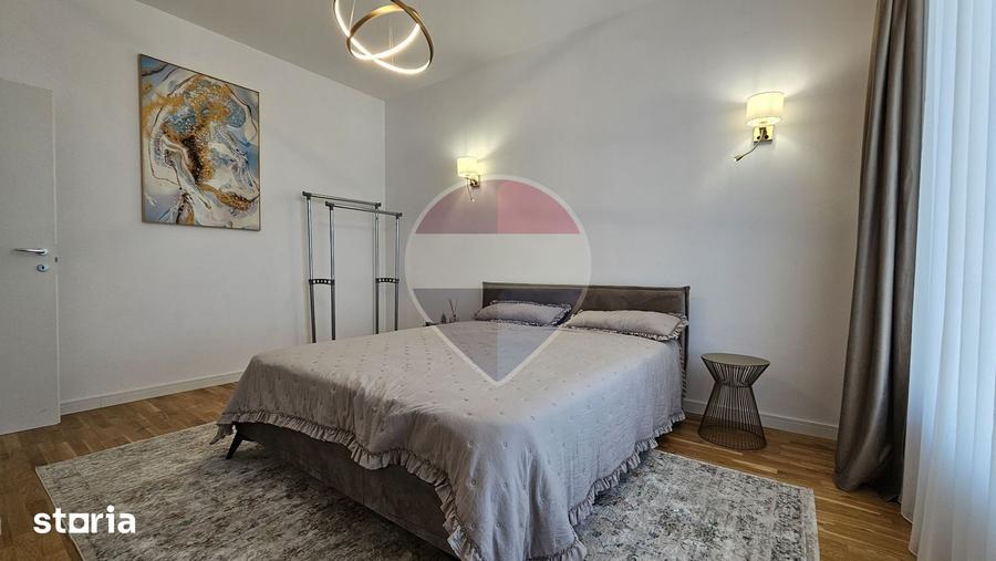 Casă cu 5 camere cu Teren 452 Mp în Corbeanca