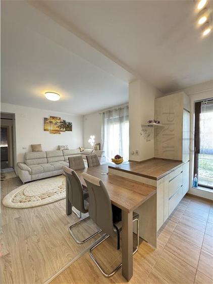 Apartament cu 2 camere semidecomandat în Giroc