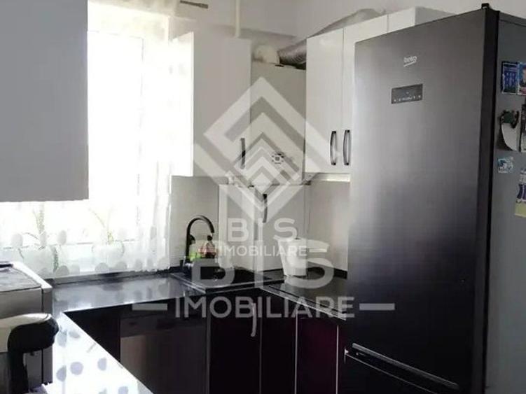 Apartament cu 3 camere semidecomandat în Cetății