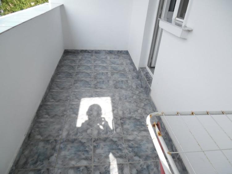 Inchiriez apartament 2 camere decomandat in Deva, zona Independentei, etaj 3, - 10
