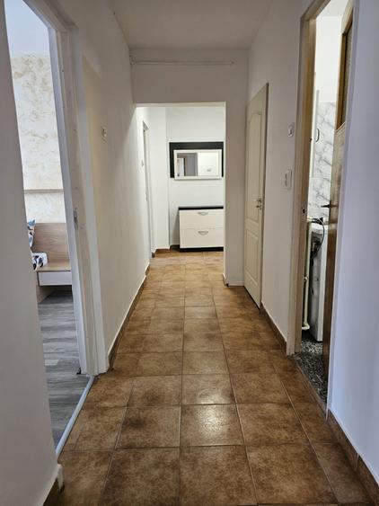 Apartament cu 2 camere decomandat, mobilat în Basarabia