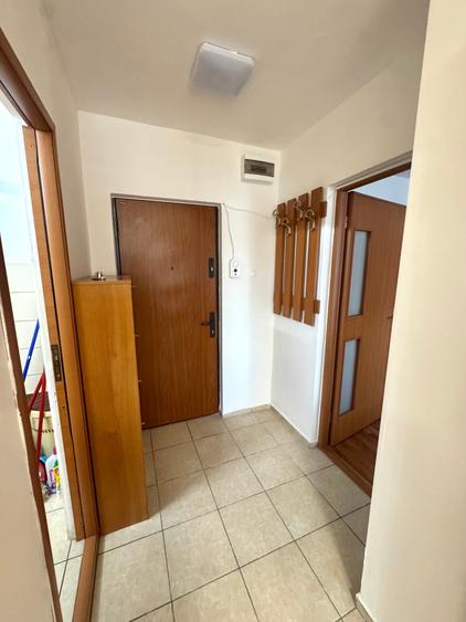 Garsonieră decomandată în Decebal