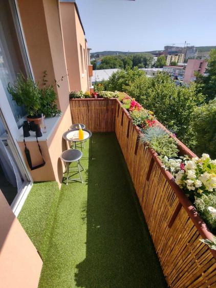 Apartament cu 2 camere decomandat în Livezeni