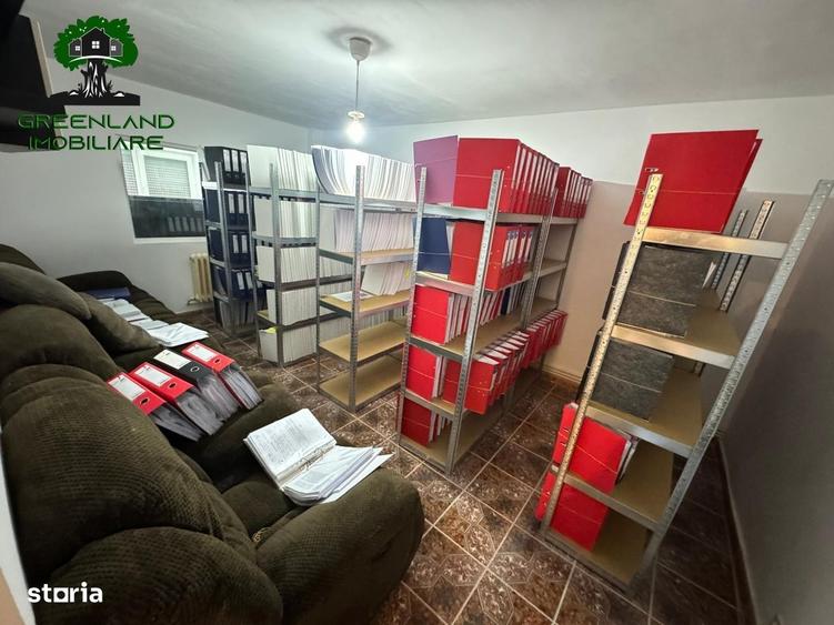 Apartament cu 4 camere decomandat în Nicolina