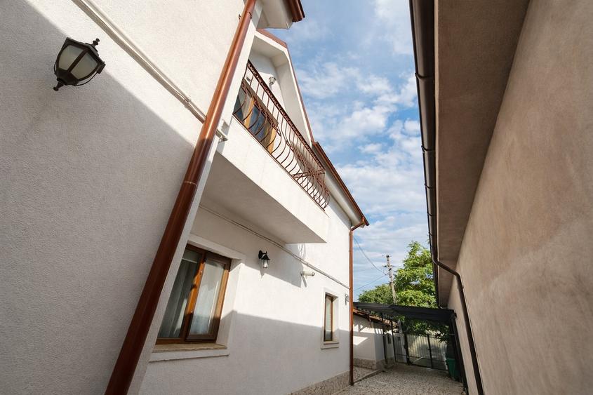 Casă individuală cu 4 camere cu Canalizare în Ovidiu