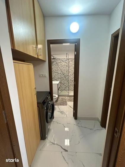 Apartament 3 camere, 70 mp + balcon, 2 bai, centrala noua, boxa Cr - 9
