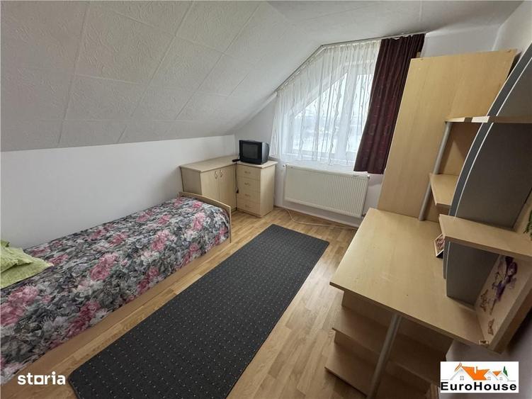 Apartament cu 3 camere decomandat în Micești