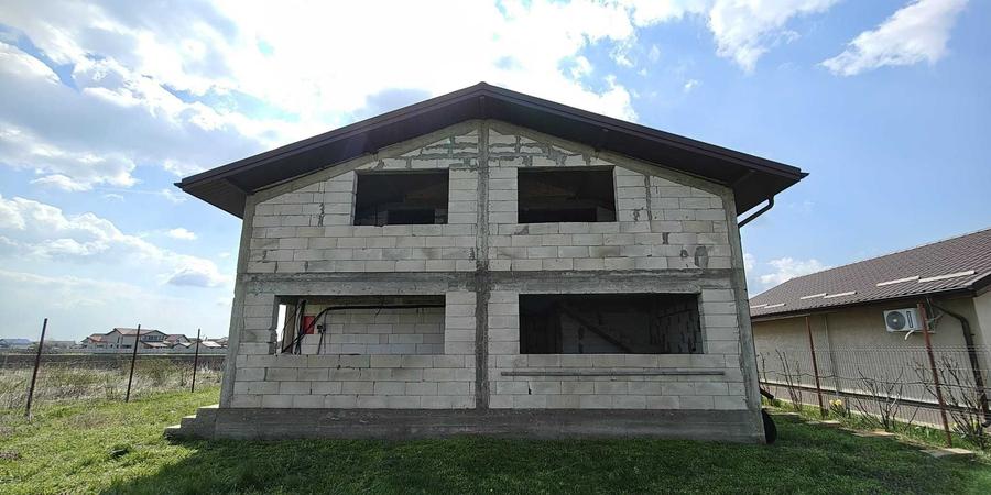 Casa in curs de constructie de vanzare - 1