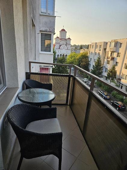 Apartament cu 2 camere decomandat în Tudor