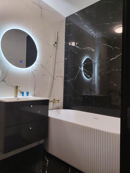 Apartament cu 3 camere decomandat în Florești