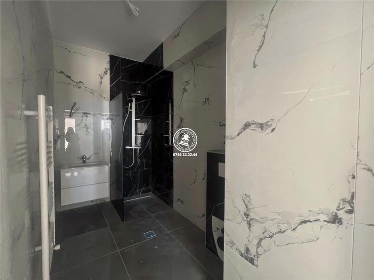 Apartament cu 4 camere decomandat în Galata