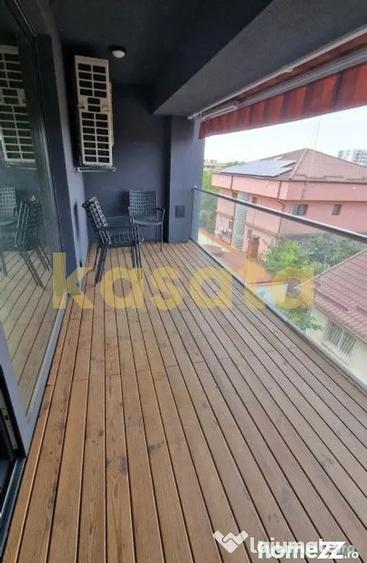 Apartament cu 4 camere semidecomandat în Sisești