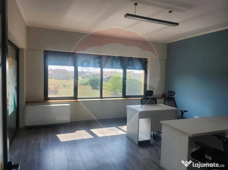 Spațiu comercial, de 35 mp, în Centura
