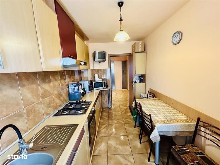 Apartament cu 3 camere decomandat în Șelimbăr
