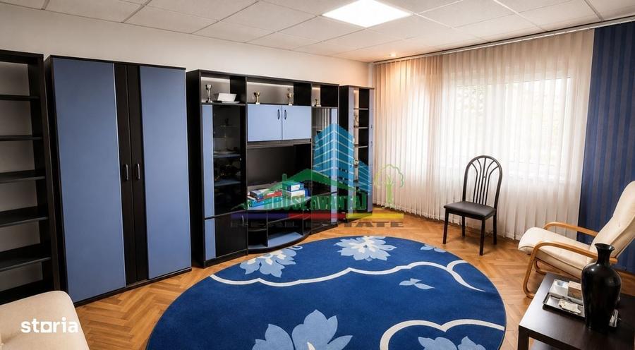Apartament cu 4 camere decomandat în Central