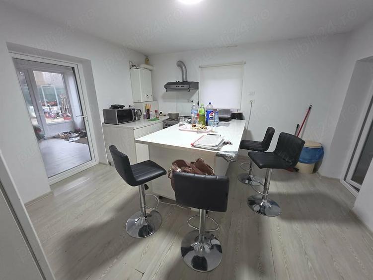 Casă cu 4 camere cu Teren 463 Mp în Central