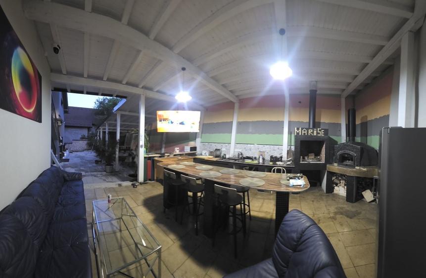 Casă cu 4 camere în Orșova
