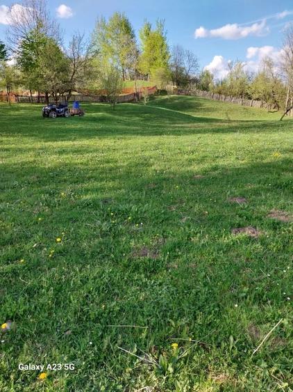 Teren de 3300 mp, în Talea