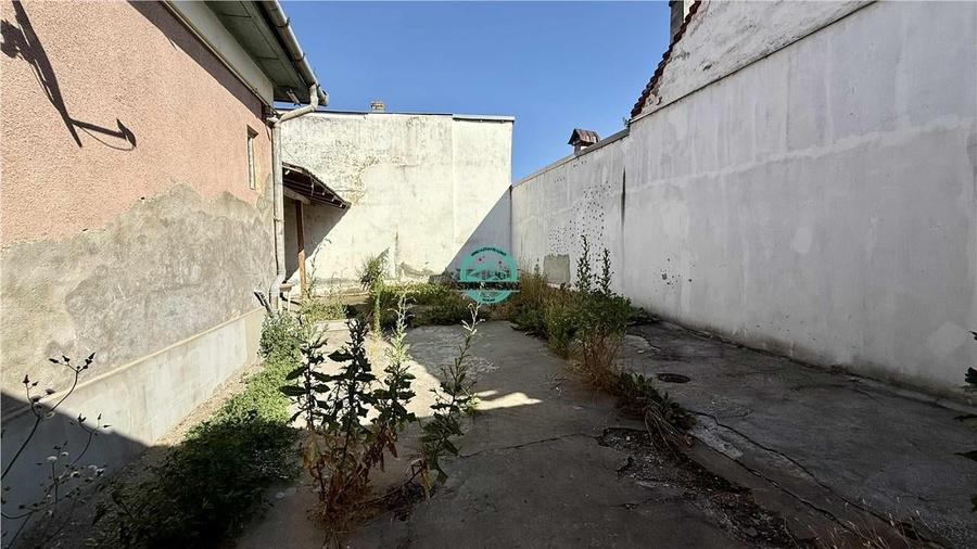 Casă individuală cu 3 camere cu Canalizare în 1 Decembrie 1918