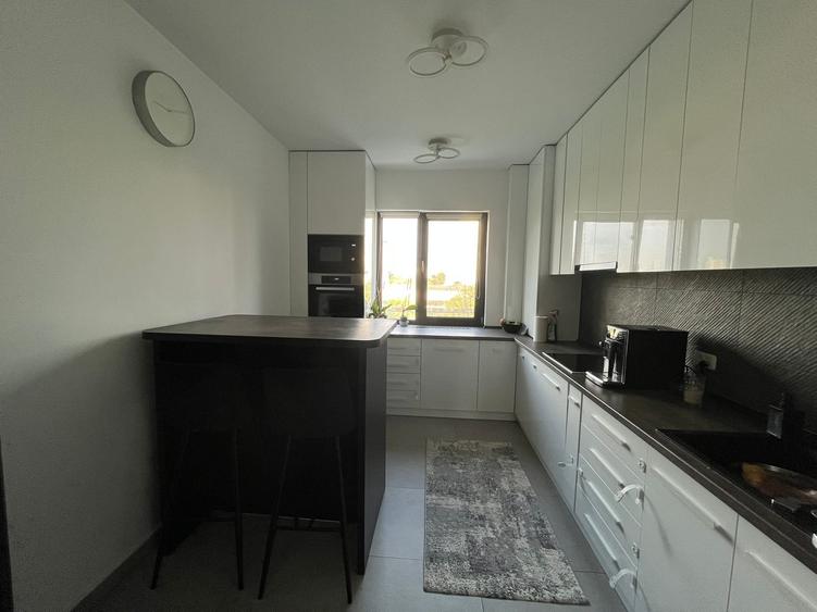 Apartament cu 3 camere decomandat, mobilat în Brâncoveanu