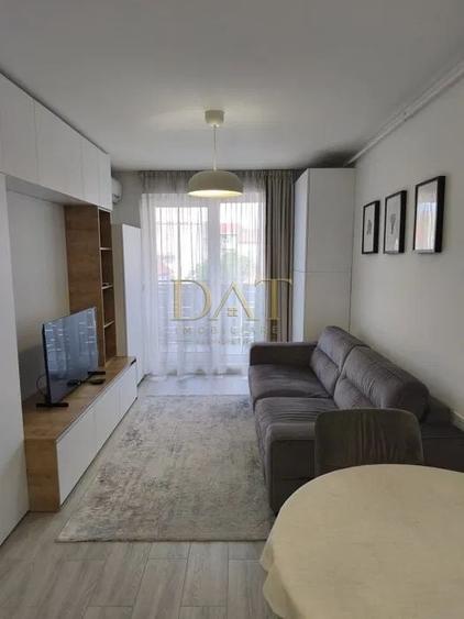 Apartament cu 3 camere, mobilat în Central