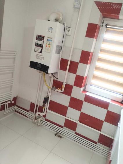 Apartament cu 3 camere decomandat în Crâng