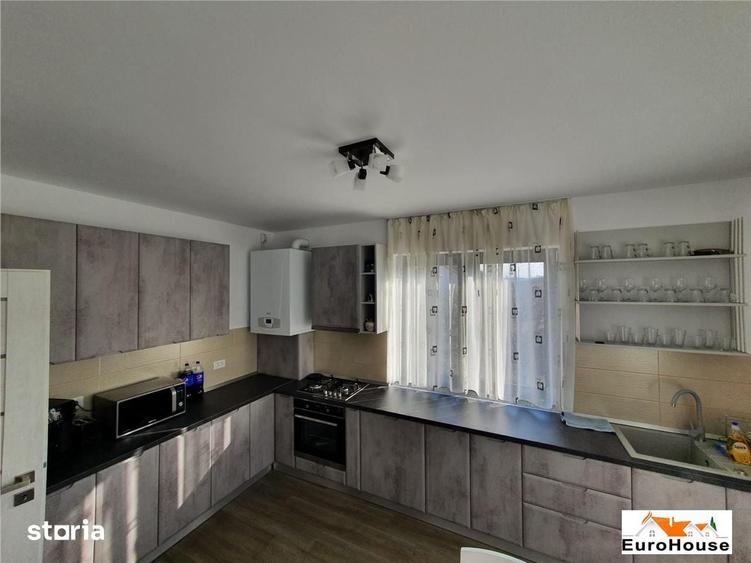 Casă cu 4 camere cu Teren 300 Mp în Cetate