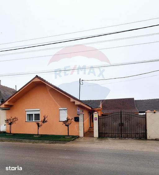 Casă cu 3 camere cu Teren 1262 Mp în Hidiș