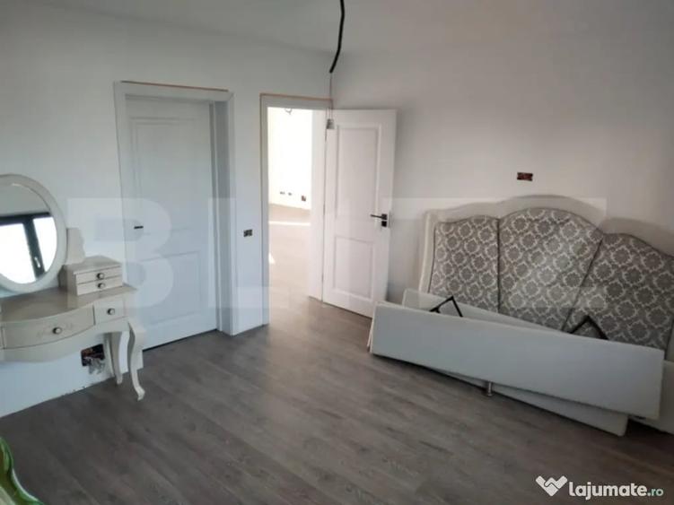 Casă cu 4 camere cu Teren 1000 Mp în Central