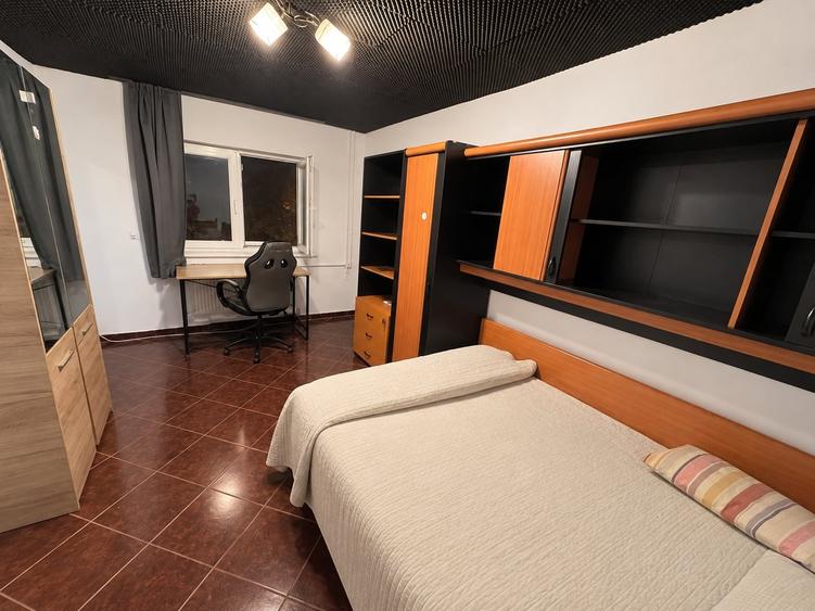 Garsonieră semidecomandată, mobilată în Complex Studențesc