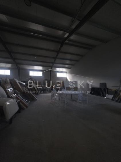 Spațiu comercial, de 1,000 mp, în Palas