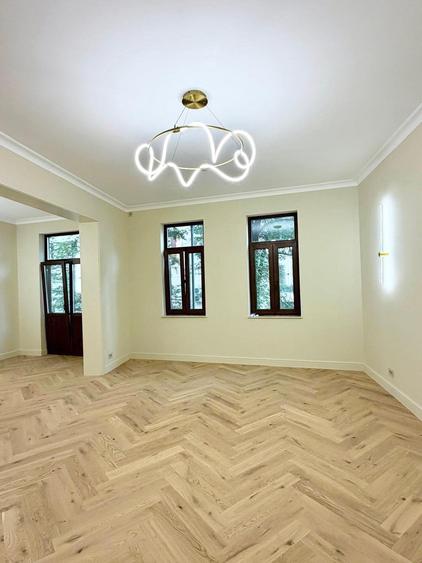 Apartament cu 4 camere în Dacia