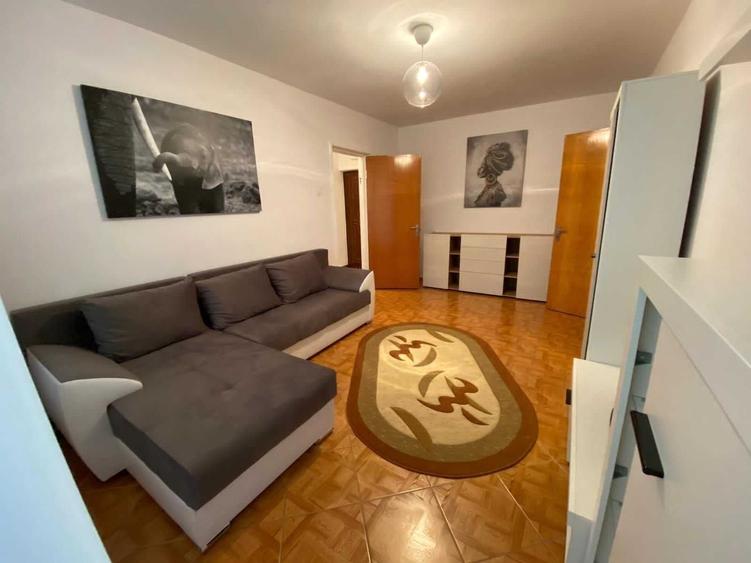 Apartament cu 2 camere semidecomandat în Central