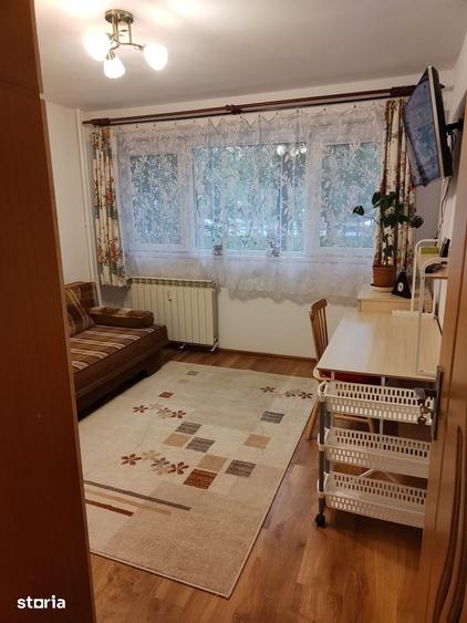 Apartament cu 2 camere decomandat în Drumul Taberei