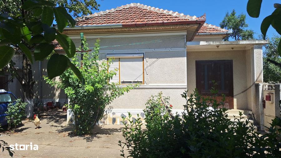 Casă cu 4 camere cu Teren 2800 Mp în Șagu