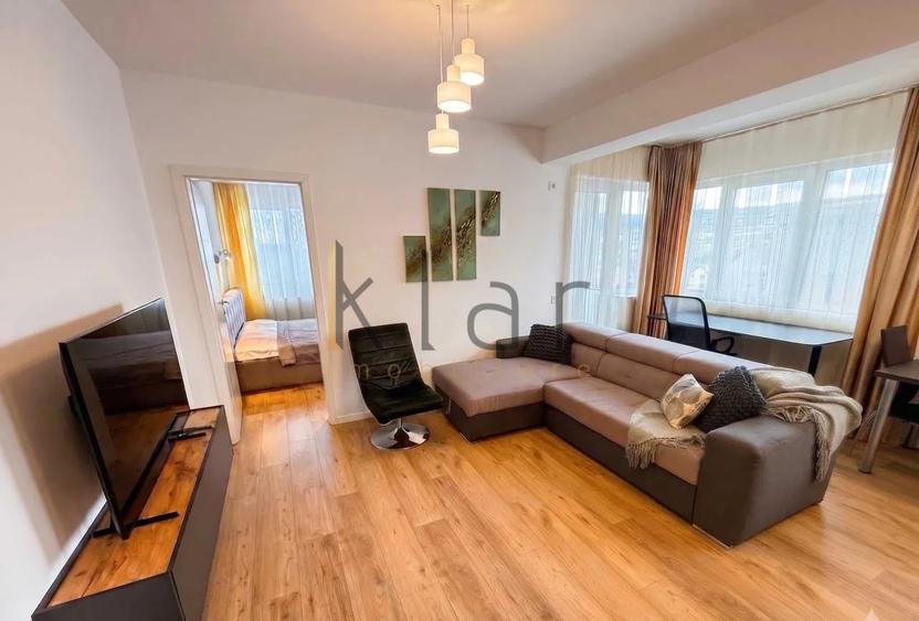 Apartament cu 2 camere semidecomandat, mobilat în Calea Turzii