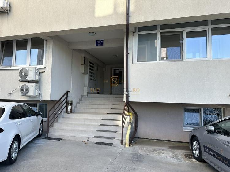 Apartament cu 3 camere decomandat, mobilat în Berceni