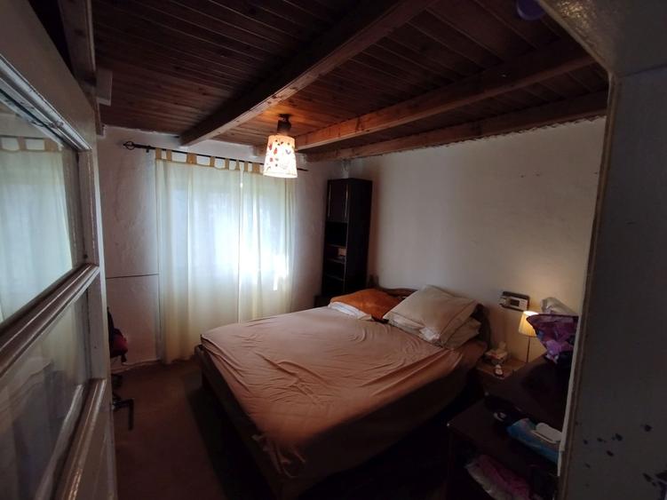 Casă individuală cu 5 camere cu Teren 1450 Mp în Goleasca