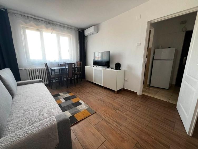 Apartament cu 2 camere decomandat în Intim