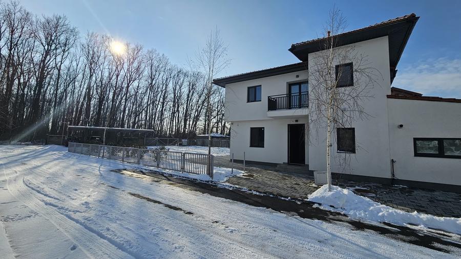 Casă individuală cu 4 camere cu Canalizare în Corbeanca