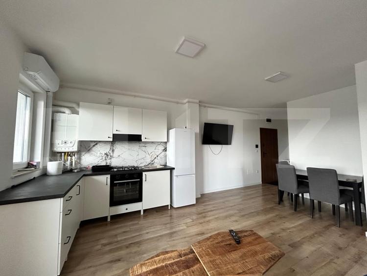 Apartament cu 3 camere decomandat, mobilat în Centura