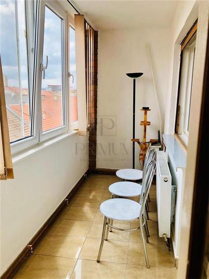 Apartament cu 4 camere decomandat în Central