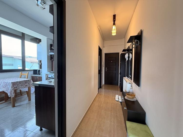 Apartament cu 3 camere decomandat, mobilat în 1 Mai