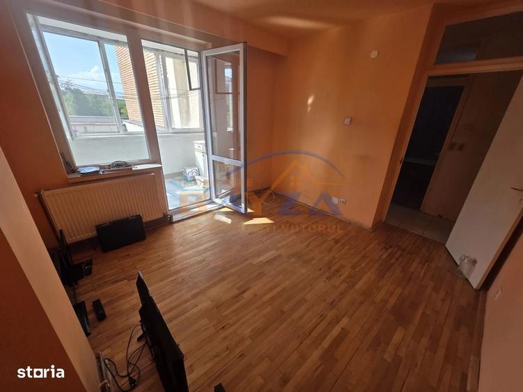 Aleea Marasti, apartament 3 camere decomandat, etaj 2, garaj exterior - 6
