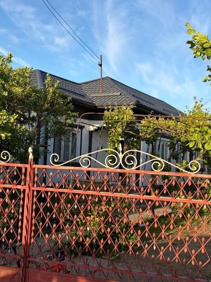 Casă individuală cu 4 camere cu Canalizare în Braneț