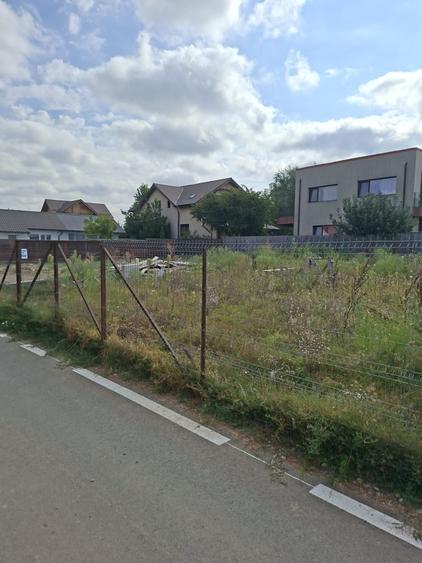 Teren de 370 mp, în Petrăchioaia
