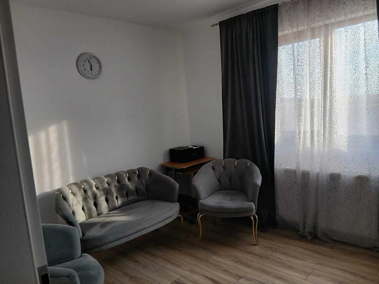 Apartament cu 3 camere decomandat în Păulești